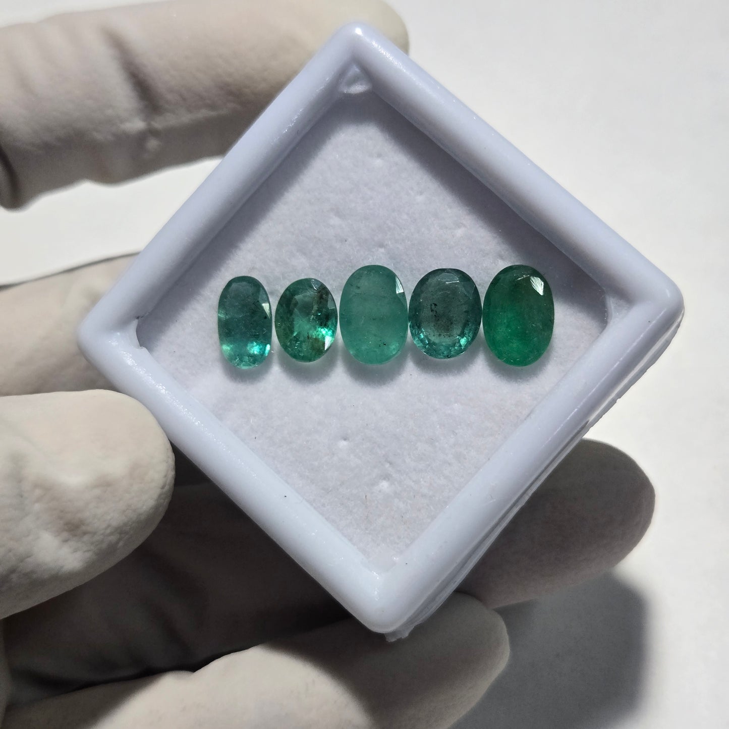 5Pcs Natural Emerald Faceted Loose Gemstone – 7.8 Carats | 8–9mm Oval Cut