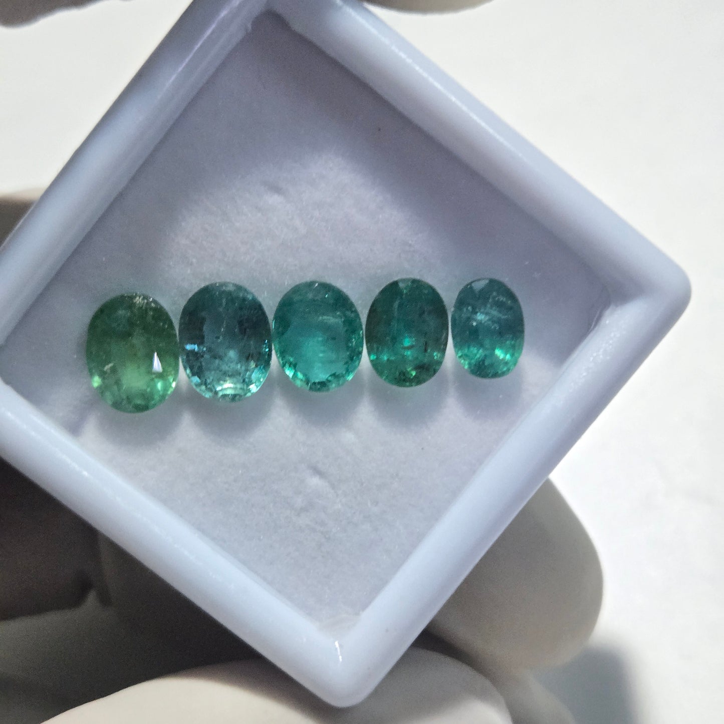 5Pcs Natural Emerald Faceted Loose Gemstone – 7.8 Carats | 7–9mm Oval Cut