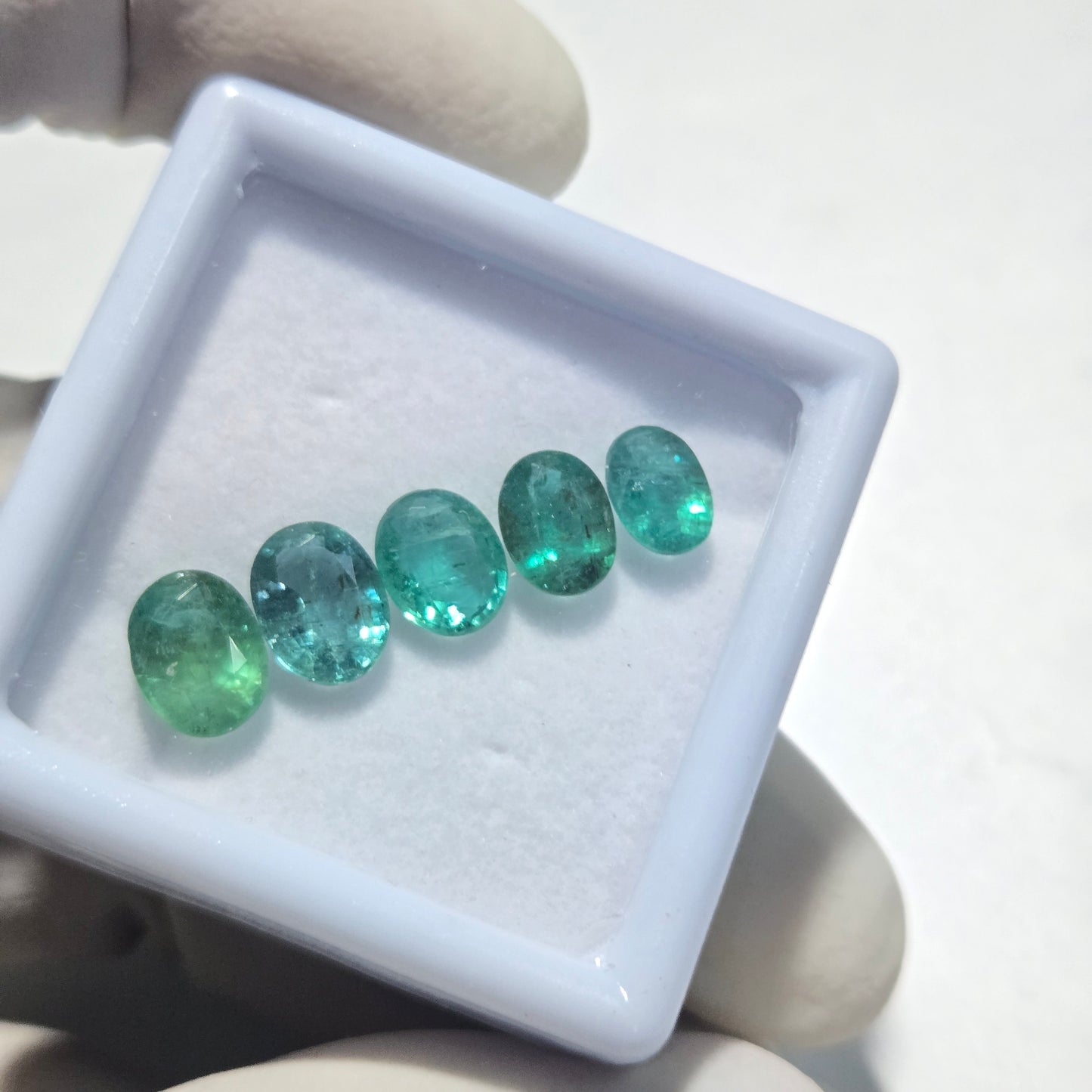 5Pcs Natural Emerald Faceted Loose Gemstone – 7.8 Carats | 7–9mm Oval Cut