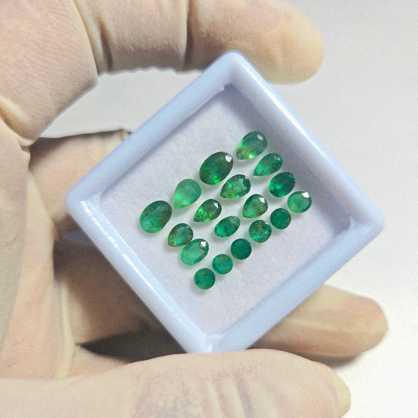 18 Pcs Natural Emerald Faceted Loose Gemstone – 5.8 Carats |3-6mm Mix Cut