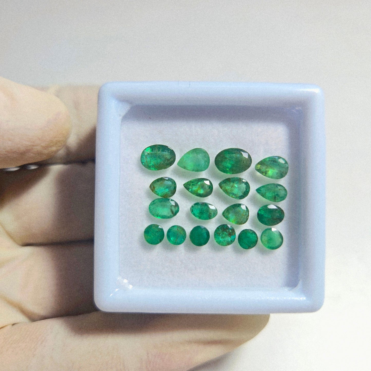 18 Pcs Natural Emerald Faceted Loose Gemstone – 5.8 Carats |3-6mm Mix Cut